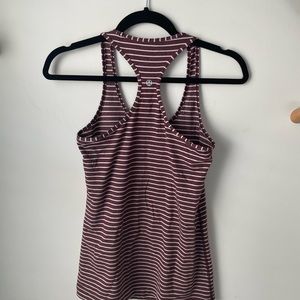 Fitted Lululemon racerback workout top